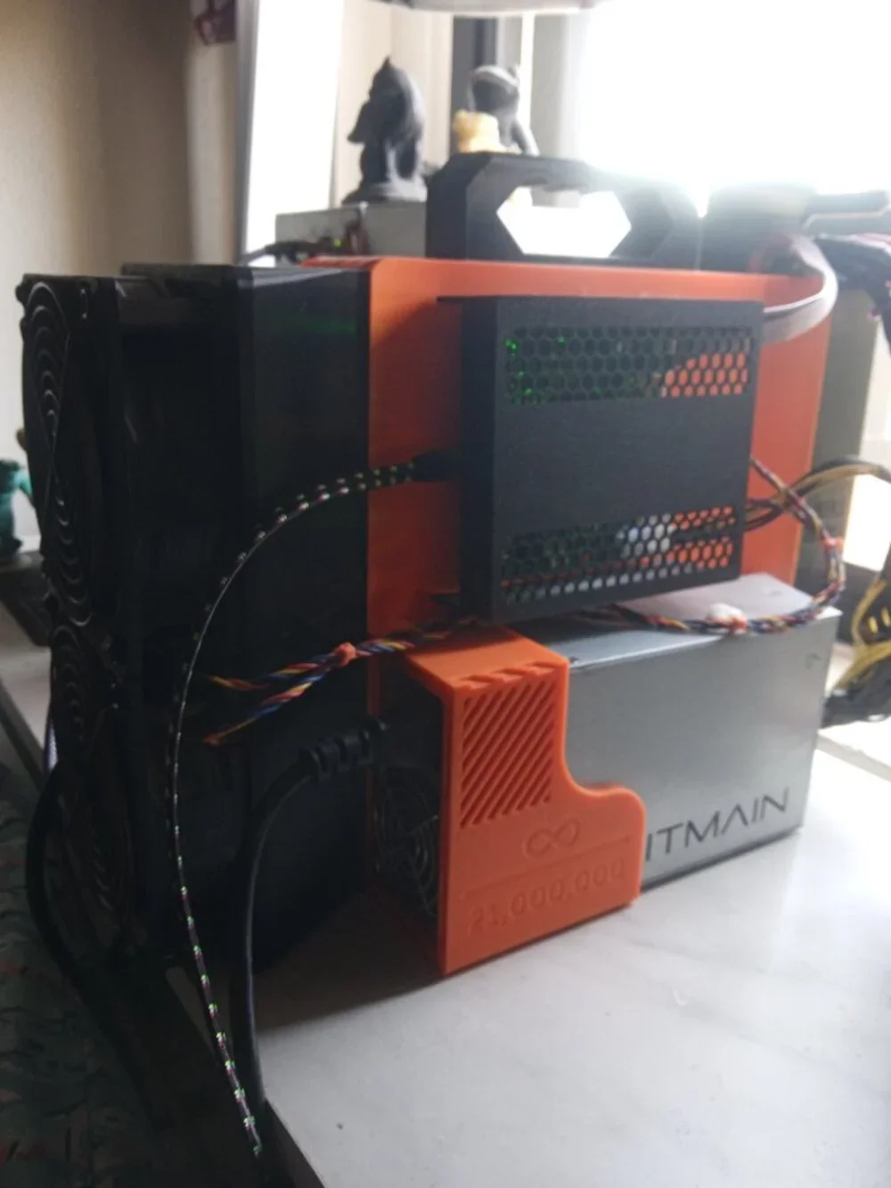 Antminer S19 Pro 32THS 800 watts Home Miner Loki 110V Single